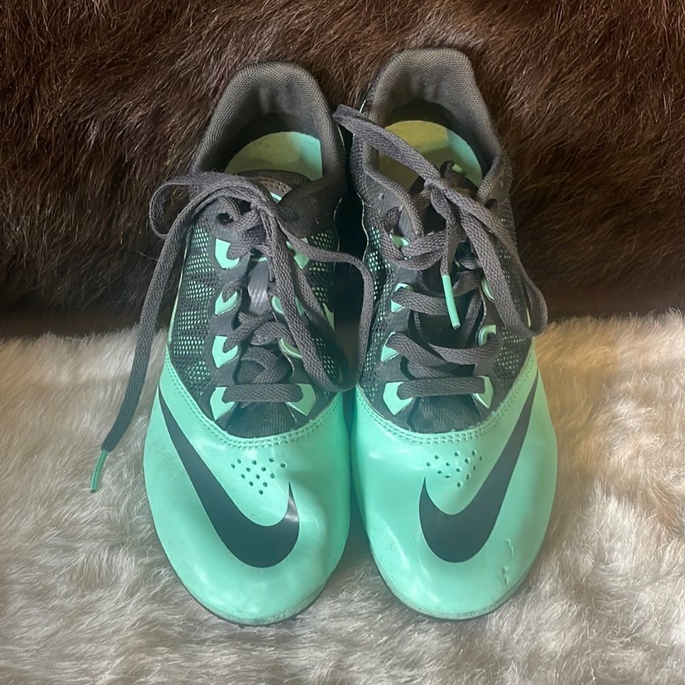 Nike shoes 7.5 (4075)